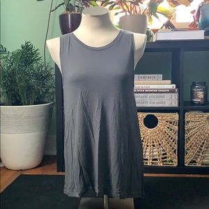 Women’s Banana Republic high/low hem tank